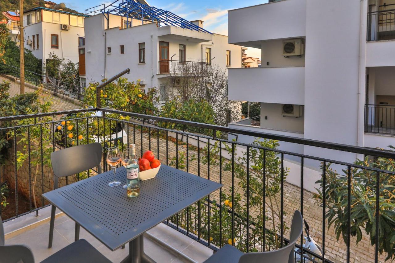 Apartamento Tugce Apart Kaş Exterior foto